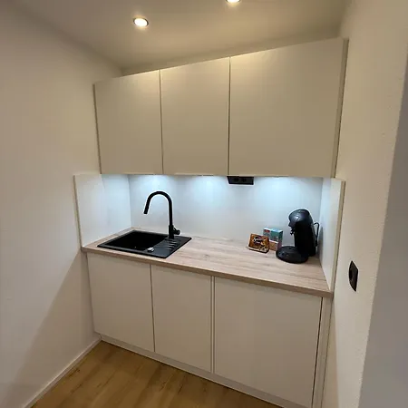 New - - Hauptbahnhof - 4 Guests 아우크스부르크