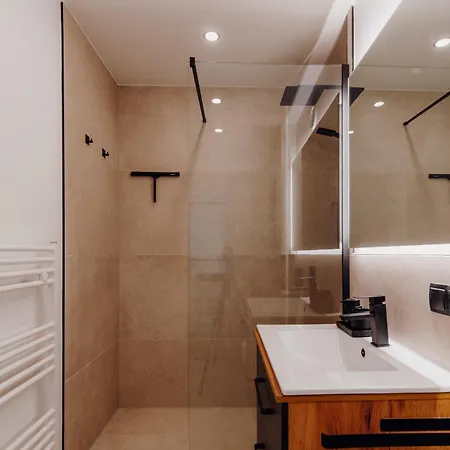 New - - Hauptbahnhof - 4 Guests Апартаменты