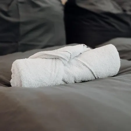 New - - Hauptbahnhof - 4 Guests Apartment Augsburg