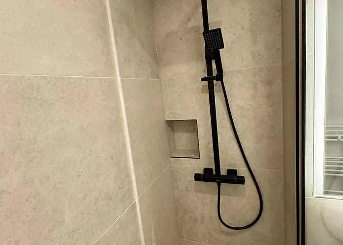 New - - Hauptbahnhof - 4 Guests Apartment