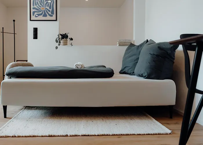 New - - Hauptbahnhof - 4 Guests *